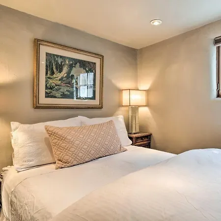 Chic Adobe-style In Historic Santa Fe! Holiday home