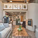 Chic Adobe-style In Historic Santa Fe! Santa Fe